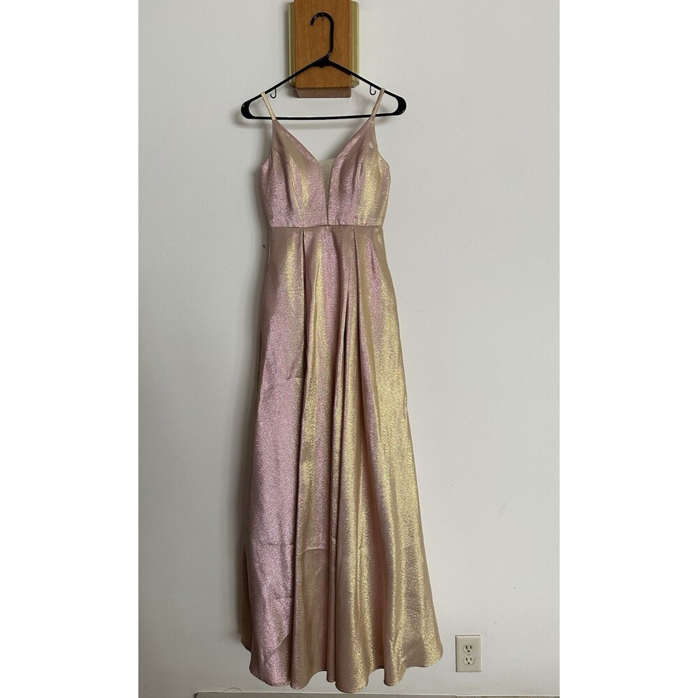 Windsor Rosegold Dress Size 1  Prom Formal Gown Fit & Flare Sleeveless Pockets
